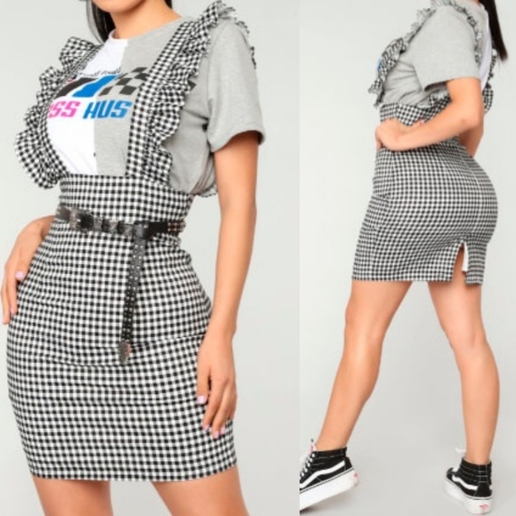 Overall Ruffle skirt- Medium - Picture 6 of 8